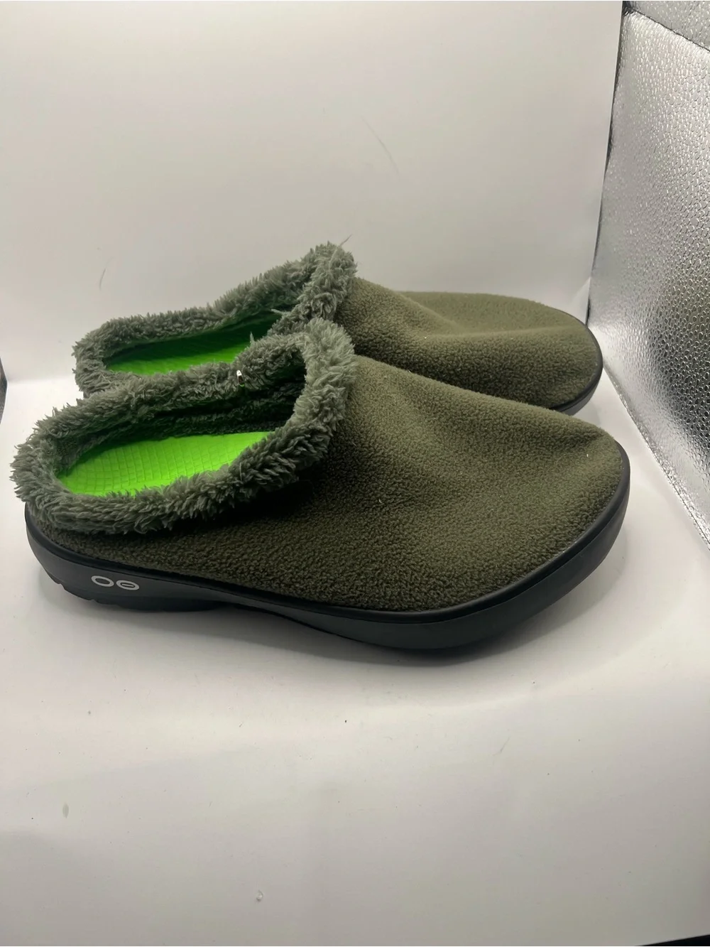 Oofos  Menl's OOFOS OOcoozie Recovery Vegan Sherpa Slip On Mule Slippers